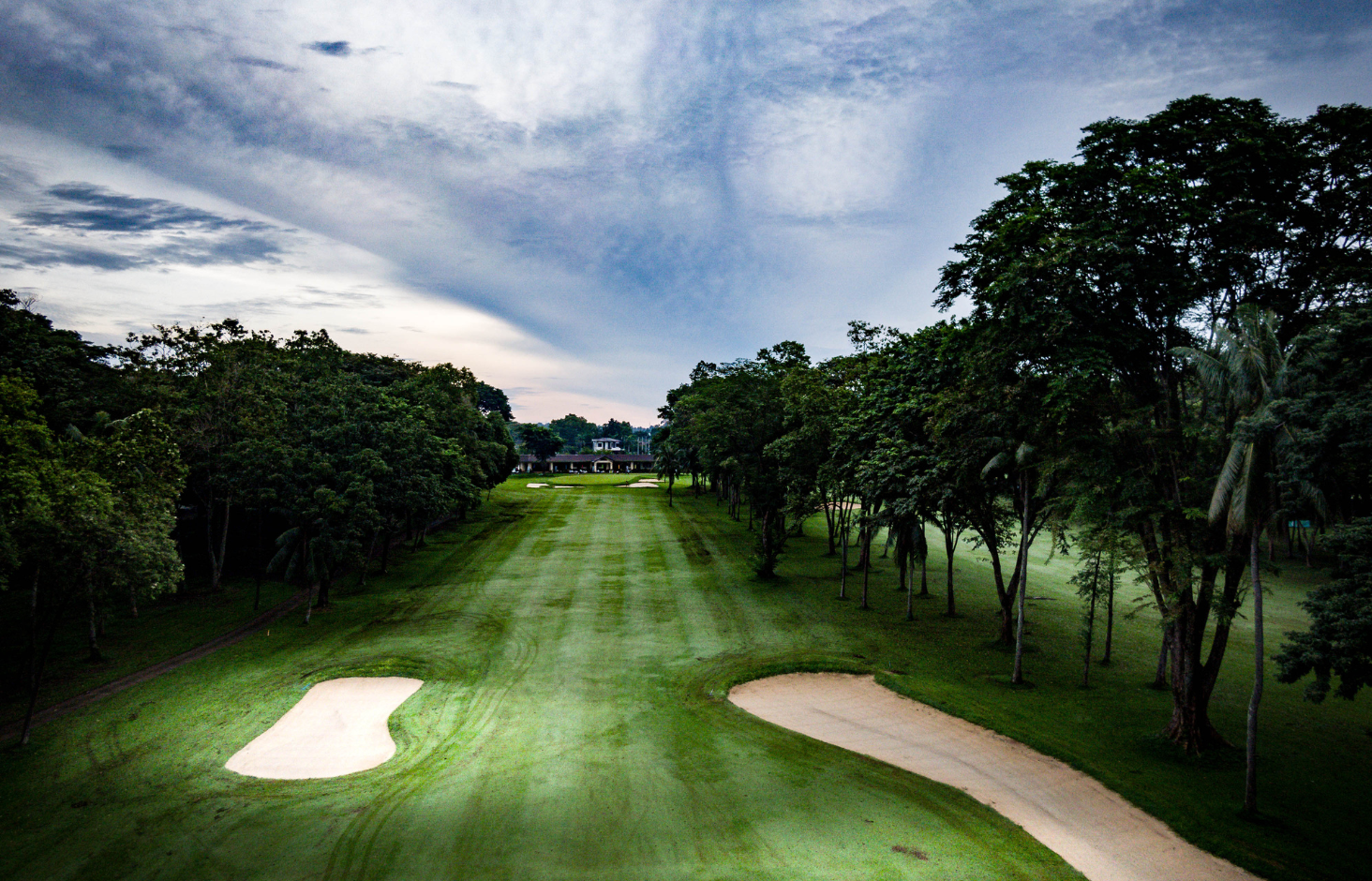 Apo Golf and Country Club